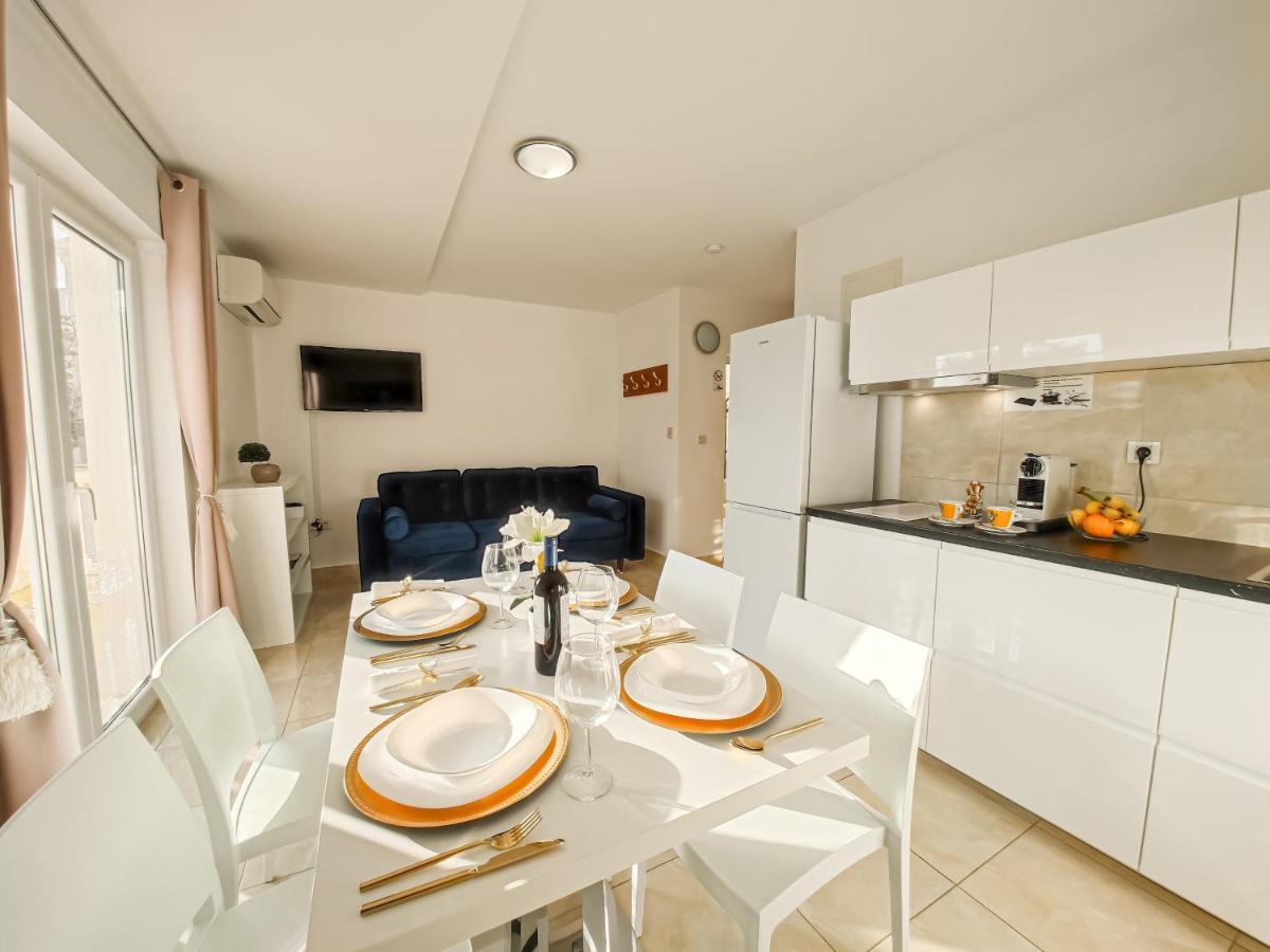 Apartments - Villa Sabrina Brela Extérieur photo
